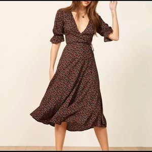REFORMATION Mabel Red Roses Judith Dress